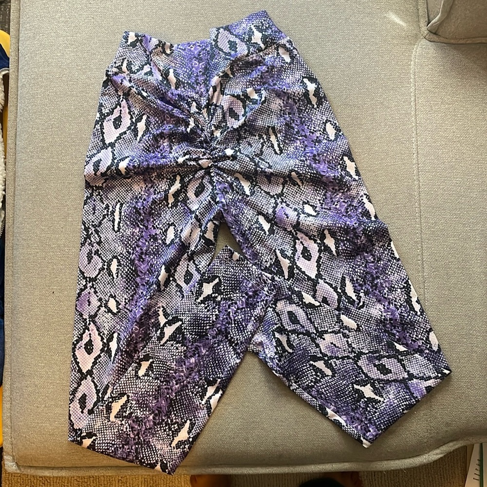 By Egreis purple snake print leggings